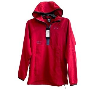 New Oakley lightweight Anorak hoodie wind jacket size XS fits S as well
